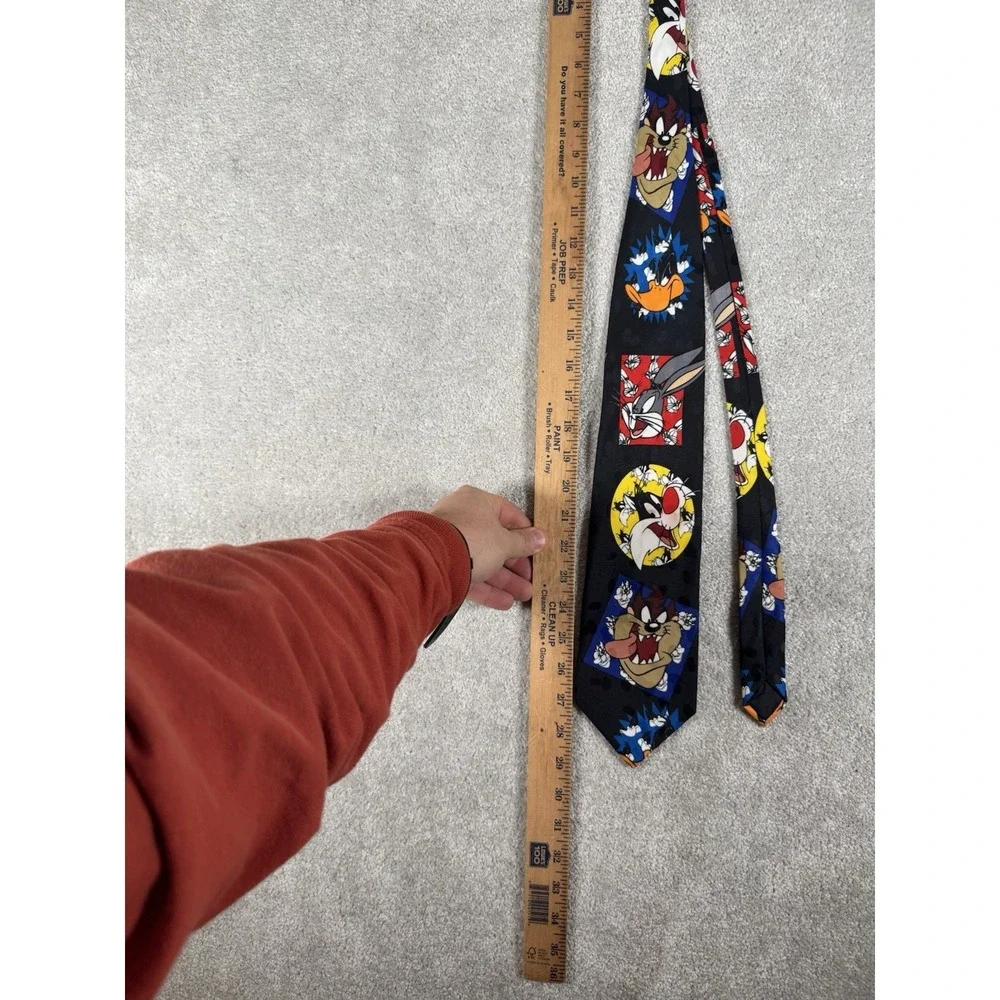 Vintage Looney Tunes Mania Tie - Bugs Bunny, Sylvester, Taz, Daffy Duck‎ 1995